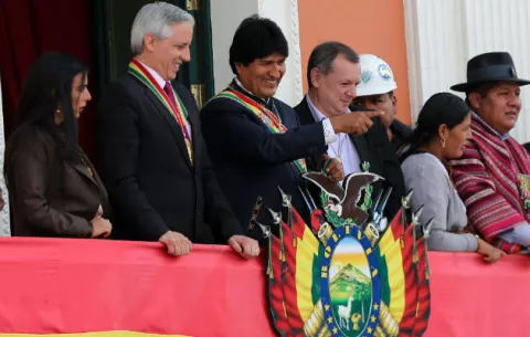 Evo Morales alega que en 11 años hizo más que en 180 para defender su continuidad