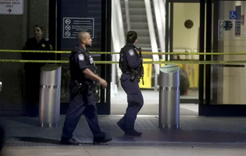 Policía investiga atacante de Florida, un exmilitar con problemas mentales