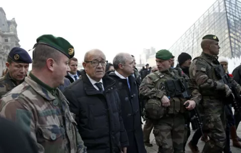 Francia quiere controles sistemáticos en las fronteras en momentos de alerta