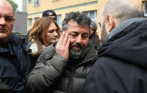 Las víctimas del hotel sepultado fueron "retenidas contra su voluntad"