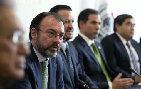 México pagará abogados para defender a nacionales en EE.UU .