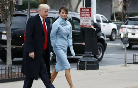 Trump inicia el día de su investidura asistiendo a misa