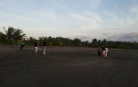 Inicia búsqueda de jóvenes desaparecidos en playa Morrillo 