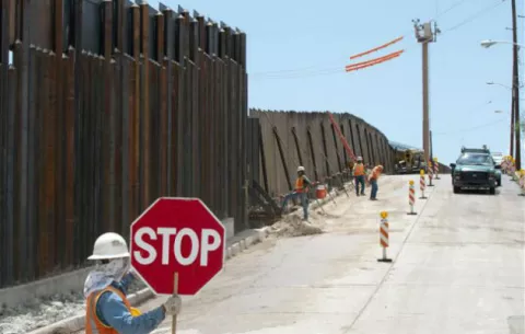 Trump insiste en que México reembolsará a EE.UU. por el muro fronterizo