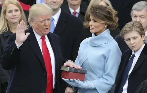 Trump promete "determinar el rumbo de EE.UU. y del mundo"