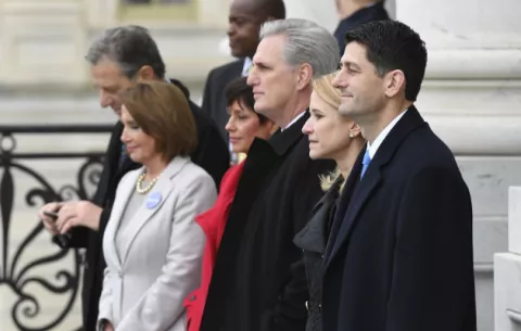 Los demócratas del Congreso avisan a Trump que lucharán con "uñas y dientes"