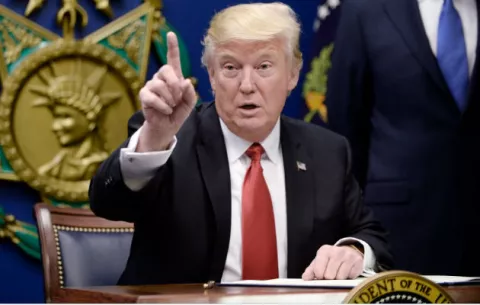 Órdenes ejecutivas de Trump  enfrentarán obstáculos