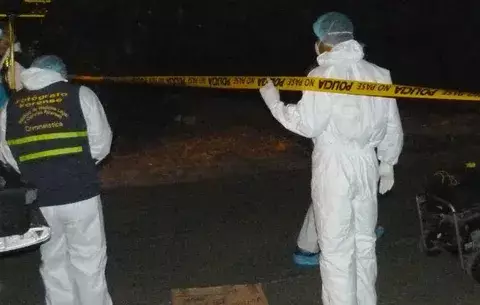 De una puñalada lo matan mientras esperaba el Año Nuevo