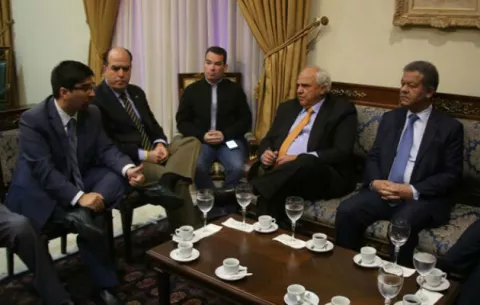Samper pide más integración para enfrentar cambios en EE.UU. 