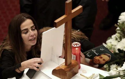 Tv turca emite video selfie de supuesto atacante de Estambul 