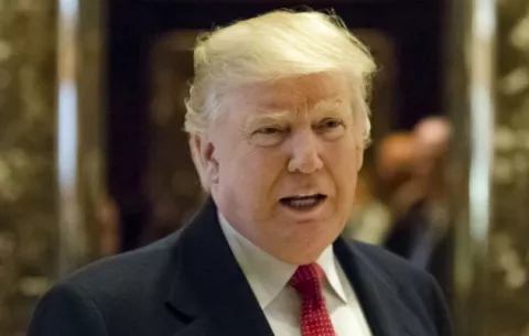 Trump insta a Chicago a pedir asistencia federal ante su pico de homicidios