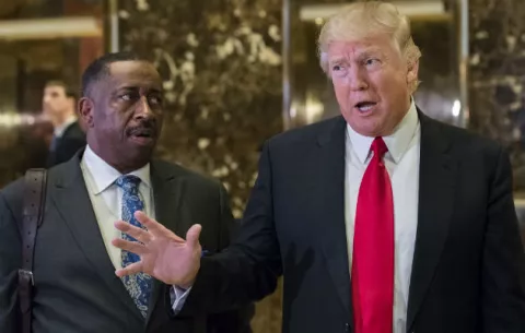 Obama dice que Trump no podrá improvisar en Casa Blanca como hizo en campaña