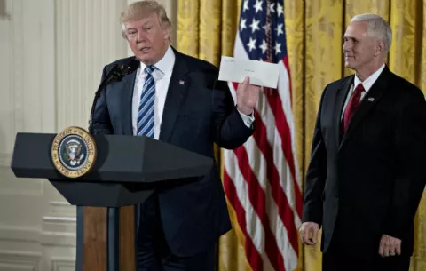 Trump registra su eslogan de campaña de 2020: "¡Mantengamos EE.UU. grande!"
