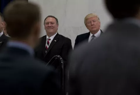 El Senado de EE.UU. confirma a Mike Pompeo como director de la CIA