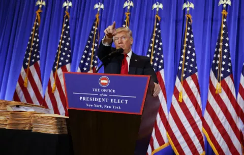 Donald Trump promete donar ganancias derivadas del uso de sus hoteles