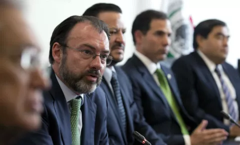  México no descarta demandar a Trump ante la ONU por muro