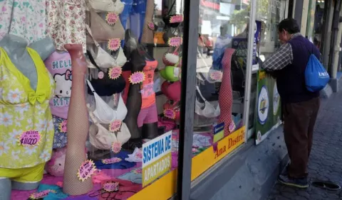 Caen las ventas en comercios minoristas 