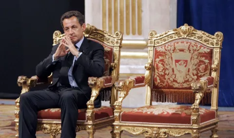 Acusan a Nicolás Sarkozy de fraude