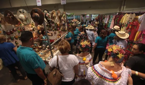 Se inician  preparativos para  Feria de Artesanía