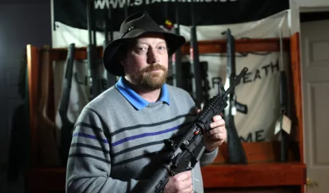 Critican propuesta de armas en Connecticut