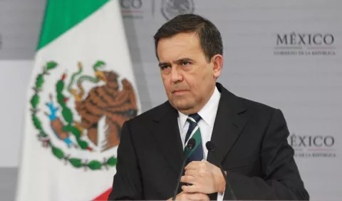 Ministro de Economía mexicano se reúne con senadores de EE.UU.