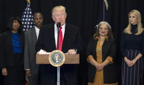 Donald Trump apunta a la deportación masiva de indocumentados