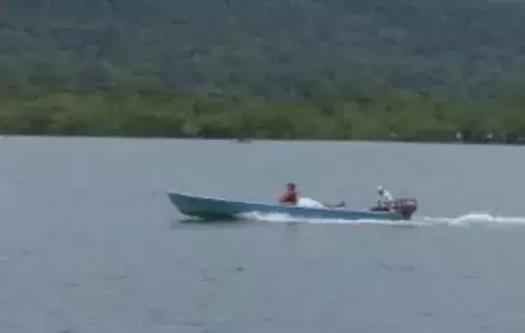Lo amarraron por el cuello y lo tiraron al mar en Bocas del Toro