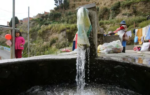 Morales pide apoyo a la FAO para acceder a fondos e invertirlos en agua