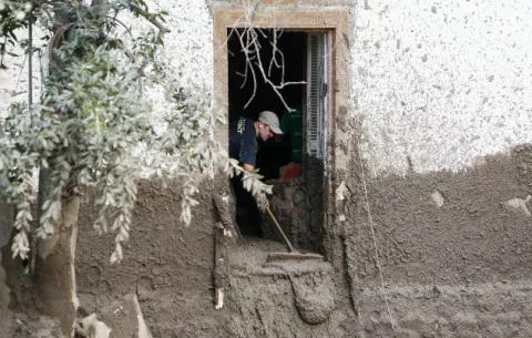 Un muerto y varios desaparecidos por aluviones en Chile 