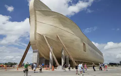 Parque inspirado en el Arca de Noé estrena exposición