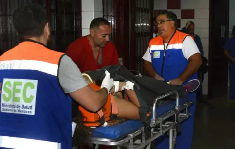 Mejoran los niños heridos en accidente vial en Argentina 