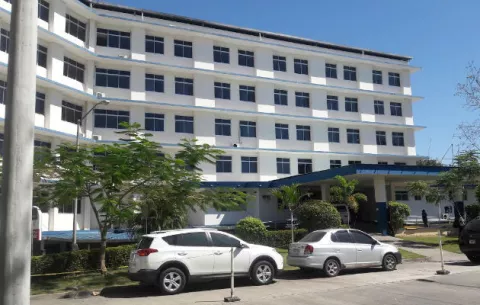 Hombre atropellado muere en el Hospital Rafael Hernández
