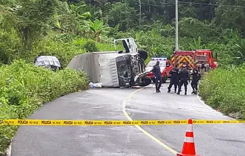 Seis heridos y la pérdida de vida de un hombre por accidente en Bocas