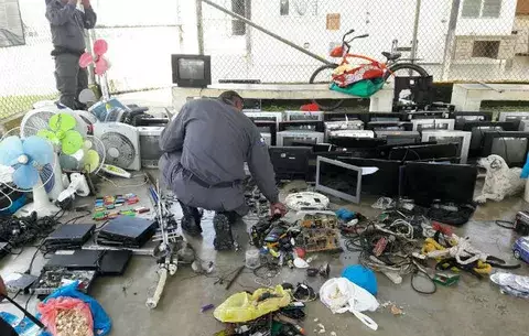Encuentran de todo como 'en botica' en cárcel de Bocas del Toro