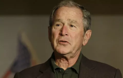Bush lamenta auge del "racismo" en EE.UU. bajo el mandato de Trump