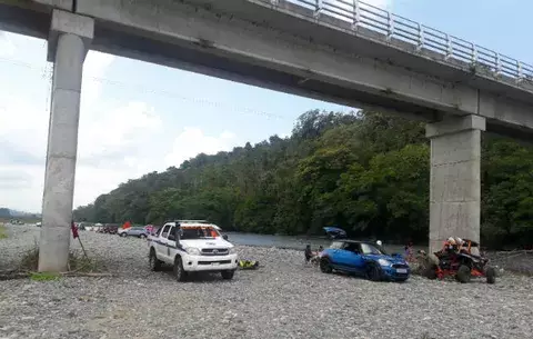 Centenares eligieron playas y ríos en Bocas del Toro