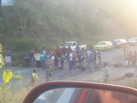 En Villa María le recuerdan la Constitución a la Policía Nacional