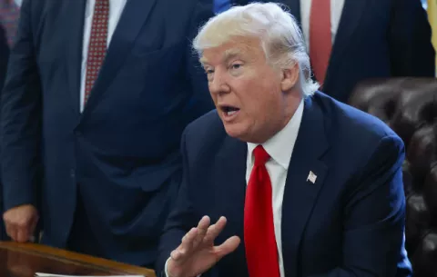 Trump acusa a los demócratas de manipular sus comicios 