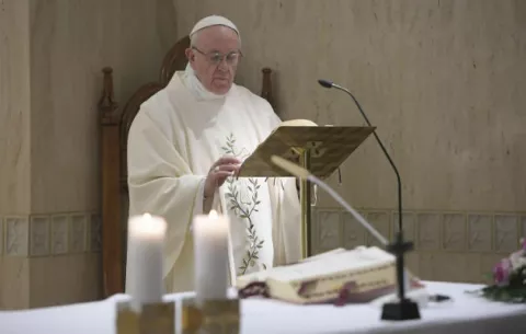 El papa garantiza "severidad extrema" con los curas pederastas