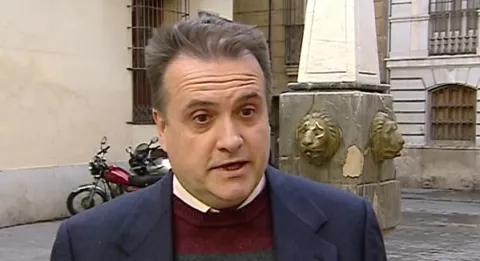 Funcionario lleva 10 años cobrando como jefe sin trabajar