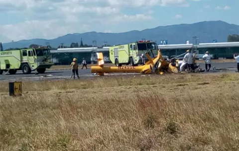 Hallan un frasco de cocaína en helicóptero accidentado en Guatemala