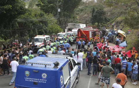 Sobrepeso pudo ser la causa de un accidente que dejó 24 muertos en Honduras