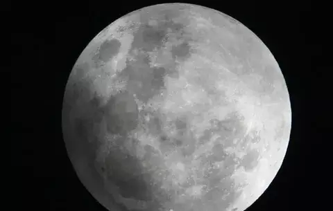 Cometa y luna llena darán espectáculo este fin de semana