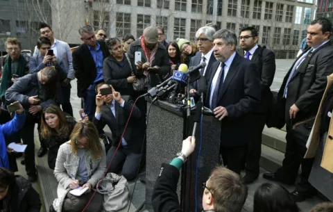 Rechazan liberar a "dreamer" detenido en Seattle 
