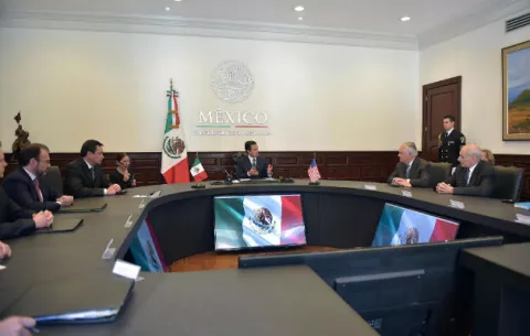 John Kelly: EE.UU. no utilizará al ejército en deportaciones 