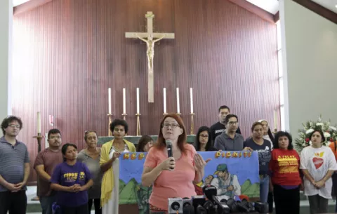Inmigrantes de Miami inician ayuno suplicando protección 
