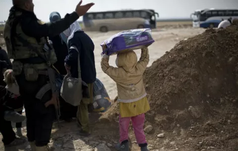 Se intensifican los ataques de artillería contra el oeste de Mosul