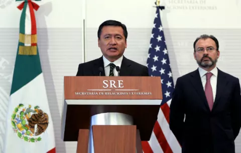 México dice a EE.UU. que no aceptará a indocumentados mientras tramitan asilo
