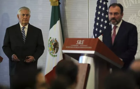 EE.UU. suaviza en México plan antimigrantes y deriva culpas a Centroamérica