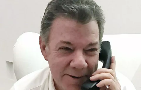Trump promete a Santos apoyar la paz en Colombia 